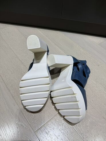 Basanoşka və səndəllər: Ölçü: 38, rəng - Göy, Yeni — 4