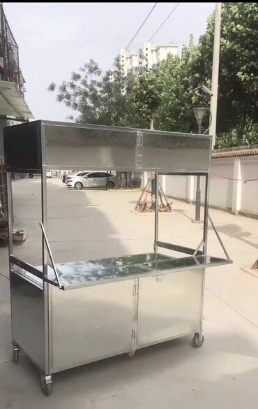 кухонный буфет: Кафе үчүн үстөл жана отургуч