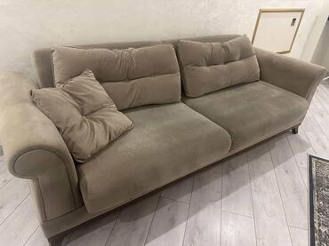 Beşiklər: RumiYatasdan divan 300₼ .Unvan Neftciler &amp;Rumi