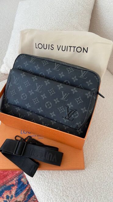 заказать бусины для сумки: Барсетка, Louis Vuitton, Материал: Экокожа, Застежка на магните, Застежка на молнии, Множество карманов, Новый