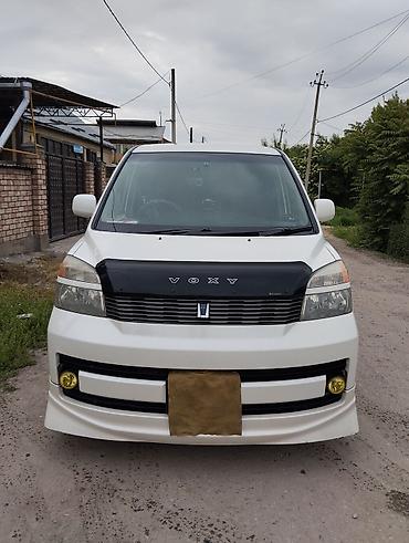 neta u pro машина: Toyota Voxy: 2003 г. — 1