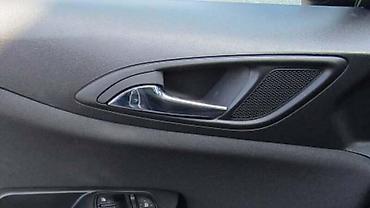 koristen: UNUTRAŠNJA BRAVA ZA OPEL CORSA E OD 2014. DO 2019. GOD. | Polovni — 1