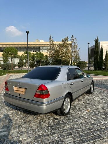 Mercedes-Benz: Mercedes-Benz C-Class: 2.2 l | 1996 il Sedan — 4