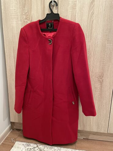 женская рубашка размер м: Пальто, S (EU 36)
