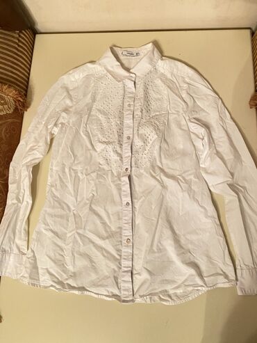 женские кружевные трусики: Məhsul: Mango Suit qadın köynəyi - Rəng: ağ - Model: ön hissədə