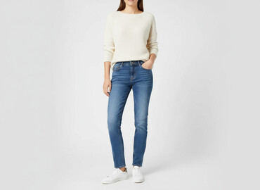 czerwone t shirty levis: Denim Co, Джинси жіночі, розмір L на lalafo.pl czerwone t shirty levis: Denim Co, Джинси жіночі, розмір L