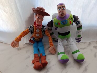 oyun maşını: Toy Story Filminden Woody Buzz Lightyears Metrolara Catdirilma Var