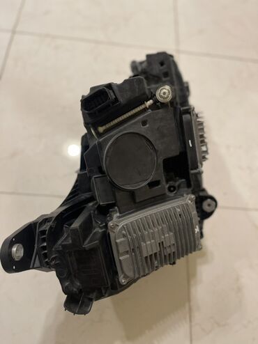 Faralar: Sağ, Yaxın və uzaq vuran işıqlar Mercedes-Benz, 2017 il, Orijinal, Almaniya, İşlənmiş — 7