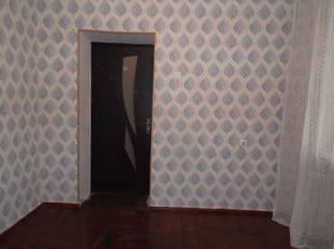 Ofislər: Xətai metrosuna yaxin 7 mertebeli binanın 2-ci mərtəbəsində yerləşən — 8