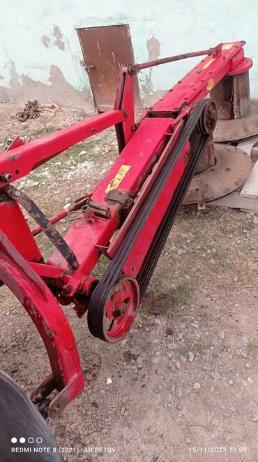 traktor qosqusu: Salam satlir az işlənib riyal alaclar narahat etsin 750 manata