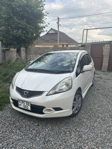 Honda: Honda Fit: 2010 г., 1.5 л, Вариатор, Бензин, Хэтчбэк