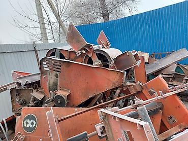 урмат бетон: Жүгөрү комбайндары — 1