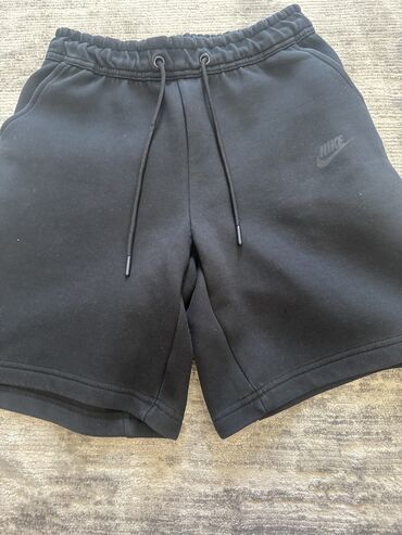 где можно продать старые вещи в бишкеке: Мужские шорты, M (EU 38), Nike, Б/у, цвет - Черный, Платная доставка, Самовывоз