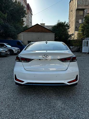 highlander 2017: Hyundai Elantra: 2020 г., 1.6 л, Автомат, Электромобиль, Седан — 2