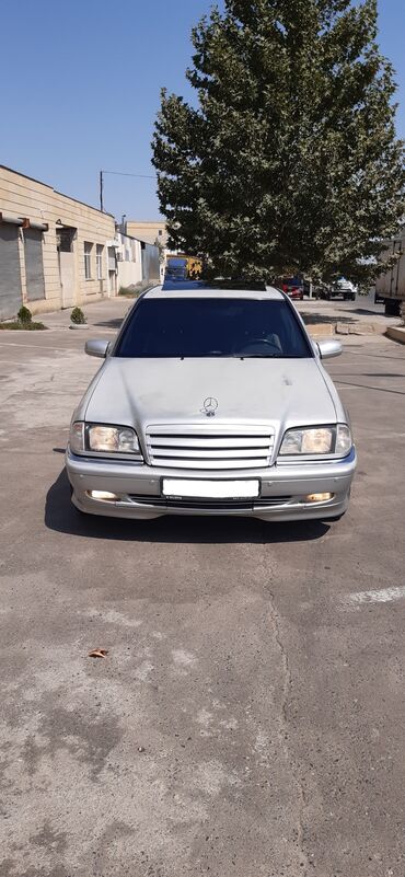 mersedeslər: Mercedes-Benz 230: 2.3 л | 1999 г. Седан