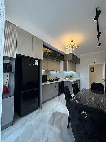 Mənzillər: 3 otaqlı, Yeni tikili, 125 kv. m — 3