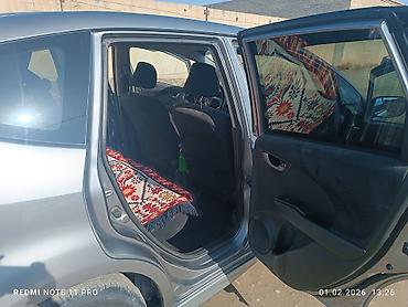 Honda: Honda Fit: 2010 г., 1.5 л, Автомат, Бензин, Хэтчбэк — 8