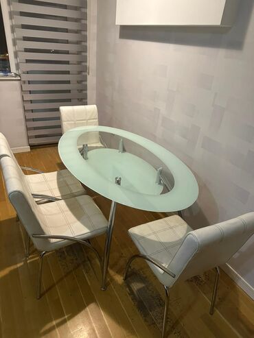 uşaq ucun oturacaq: Metbex masa oturacaq 220azn.Bileceri dairəsi.
Zəhra🌷8043mş