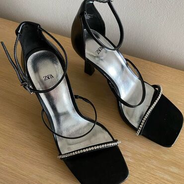 обувь зара: Продаю босоножки Zara в идеальном состоянии Одевала 1 раз. 37-38