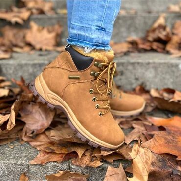 Čizme: Unisex kanađanke
36-41
2.800 — 3