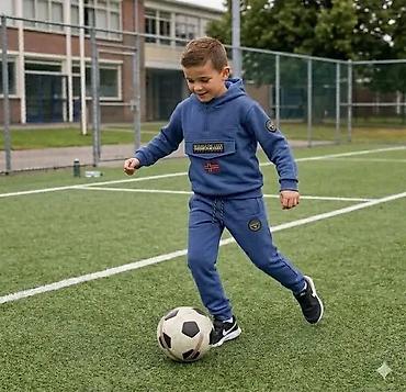 canali majice: Dečiji sportski komplet – dukserica s kapuljačom i donji deo trenerke — 1