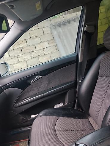 mersedes 208d: Mercedes-Benz E 220: 2.2 l | 2003 il Sedan — 10