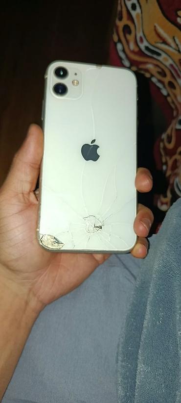 IPhone 11, Ağ, Qırıq