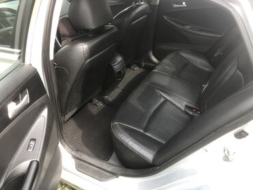 газ автомобиль: Hyundai Sonata: 2 л | 2011 г. | Седан | Хорошее