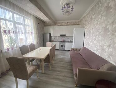 kampaniyada olan evler: 3 комнаты, 70 м²