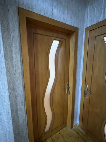 qapi ucun bezekler: Для спальни Б/у Межкомнатная дверь 90х205 см С замком, Самовывоз at lalafo.az qapi ucun bezekler: Для спальни Б/у Межкомнатная дверь 90х205 см С замком, Самовывоз