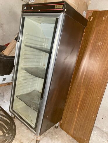 Soyuducu vitrinləri: Şok soyuducusu tam işlək vəziyyətdədir yeni kimidir təcili 400 azn yox