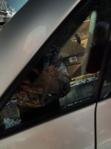 Toyota: Toyota Ipsum: 2003 г., 2.4 л, Автомат, Бензин, Минивэн — 19