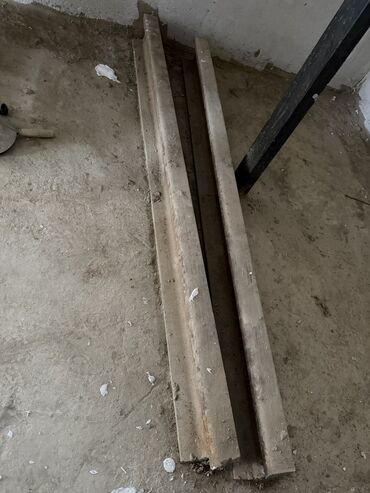 стол для мероприятий: Продается швеллер, железные стойки