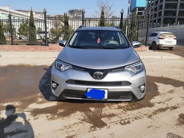 умные колонки: Toyota RAV4: 2018 г., 2.5 л, Бензин, Кроссовер