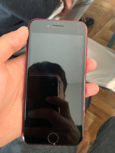 арзан телефон ош: IPhone 8, Б/у, 64 ГБ, Красный, Зарядное устройство, Защитное стекло, Чехол, 80 %
