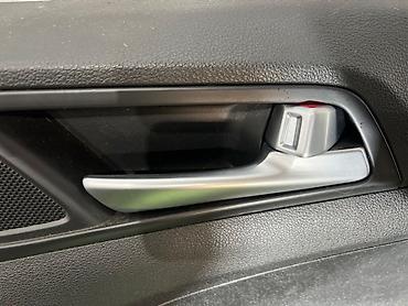 блокираторы: Ручка внутреннего открывания двери (передняя правая) для Hyundai — 1