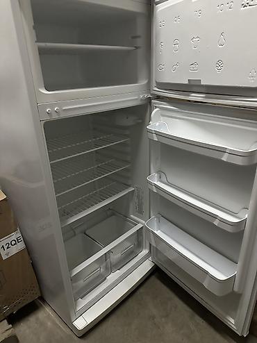 витриные холодильники: Холодильник Indesit, Б/у, Двухкамерный, 60 * 160 * — 2