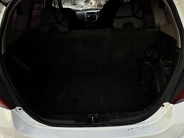Honda: Honda Fit: 2003 г., 1.3 л, Вариатор, Бензин, Хэтчбэк — 14