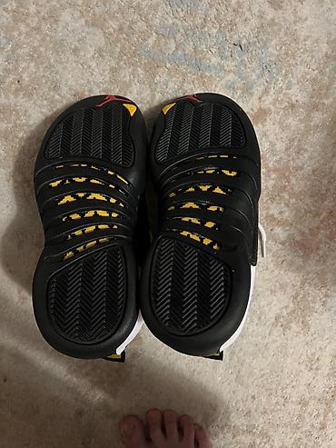 jordan: Продаю Jordan 12 taxi подделка 41 размер с торгом — 2