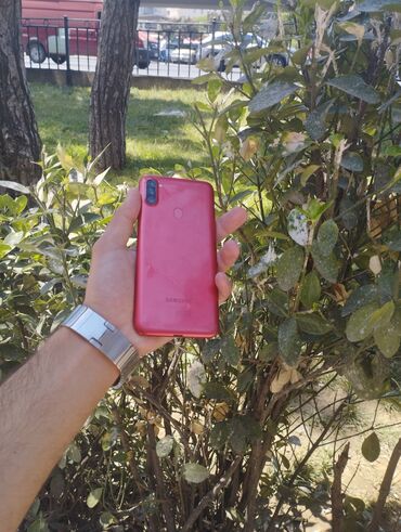 samsung es22: Samsung Galaxy A11, 32 ГБ, цвет - Красный, Кнопочный, Отпечаток пальца, Face ID