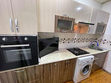 saç moyka: İşlənmiş mətbəx mebeli- vəziyyəti ortadır. Mebel, qaz plitəsi — 5