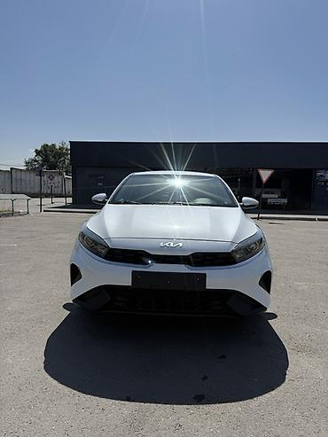 kia ev5: Kia Cerato: 2022 г., 1.6 л, Бензин, Седан — 1