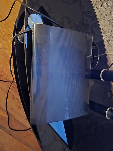 Video oyunlar və konsollar: Sony PlayStation 3 Super Slim oyun konsolu Xüsusiyyətlər: - Model — 2