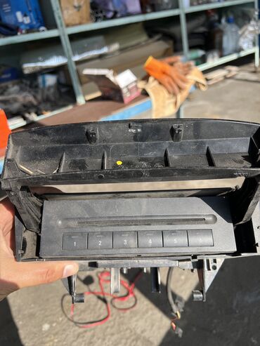 Другие автозапчасти: Запчасти от Мерседес-Бенс W211 E320 Датчик расходомер ПРОДАН — 15