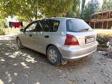 семиместные машины: Honda Civic: 2001 г., 1.4 л, Механика, Бензин, Хетчбек