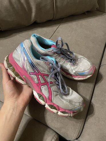 Кроссовки и спортивная обувь: Кроссовки, 38, Asics, Б/у, цвет - Серый, Самовывоз