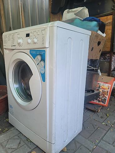 Стиральная машина Indesit IWSC 5085 (фронтальная загрузка) Основные