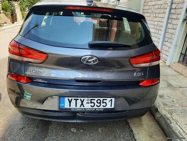 Hyundai i30: 1.6 l. | 2018 έ. | Sedan