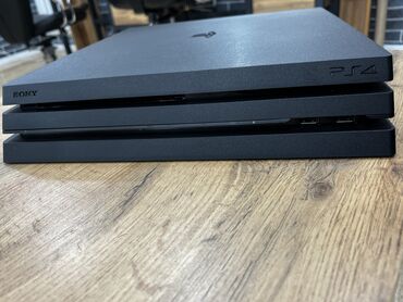 ps4 oyunlar satilir: Tecili satilir Ps4 pro 1 Tb yaddas ideal vezyetde uzerinde 2