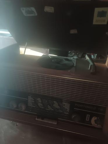posude za kafu: Iskra Portorož TS – lampaski radio sa gramofonom - Model: Portorož TS — 2